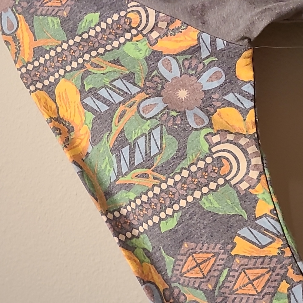 LuLaRoe Randy - Picture 3 of 4